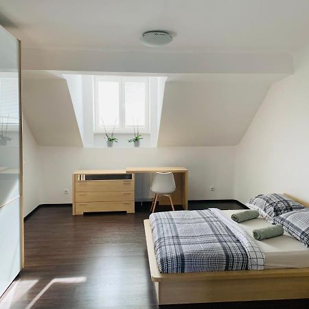 Apartman Blumental Centrum Братислава Екстер'єр фото